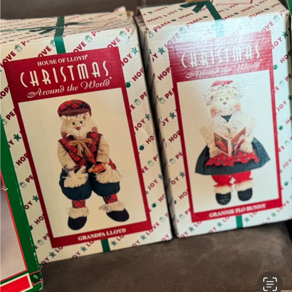 House of Lloyd Christmas Bear Figurine